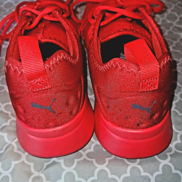 Shoe - Picture 2 of 3